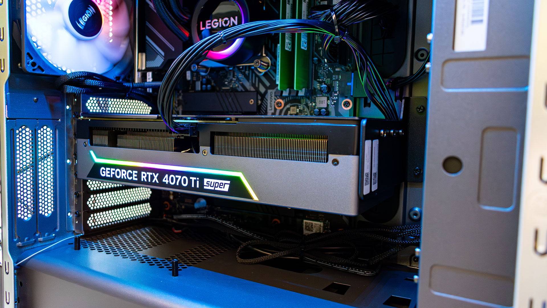 Lenovo Legion Tower 7i Image 4